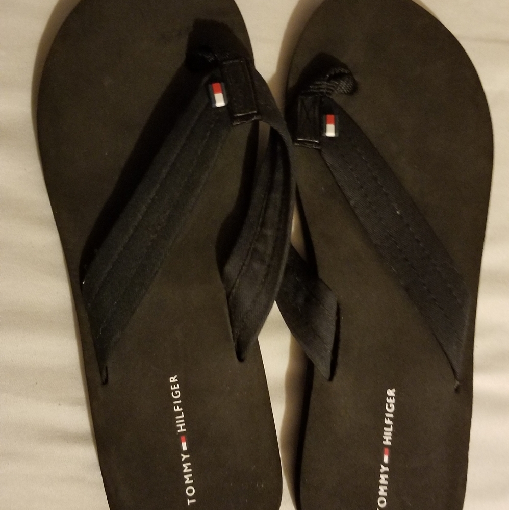 Tommy Hilfiger flip flop new never worn